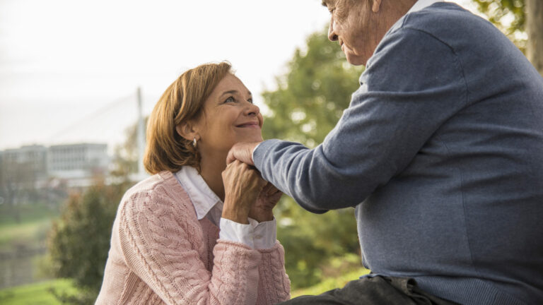 How To Help Your Senior Loved One Maintain Independence